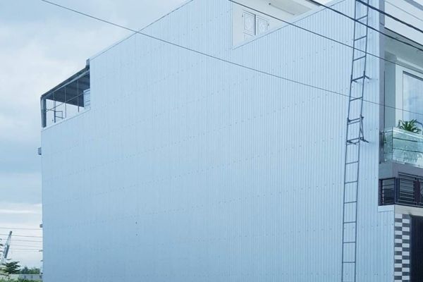 Thi Công Đóng Tôn Chống Thấm Tại Quảng Ngãi 